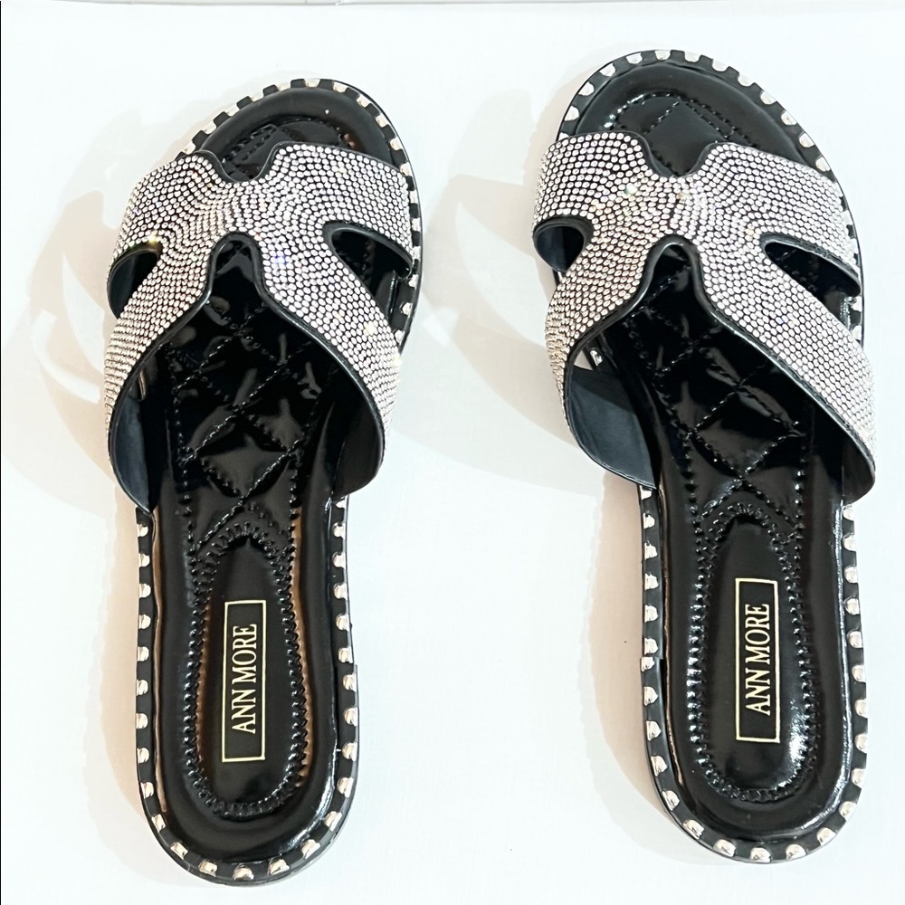 Ann More Black Sandals